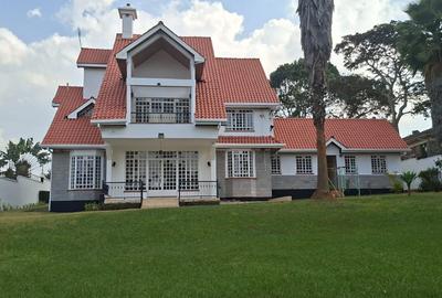 4 Bed House with En Suite in Runda - 2