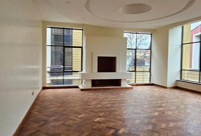 5 Bed Townhouse with En Suite at Lavington Green - 2