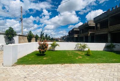 5 Bed Townhouse with En Suite at Mugutha - 2