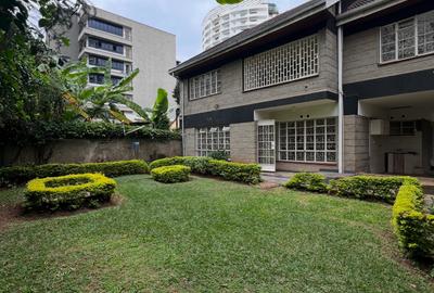 4 Bed Townhouse with En Suite in Kilimani - 2