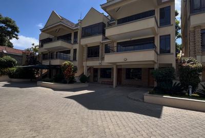 5 Bed Townhouse with En Suite at Convent Drive - 2