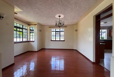 6 Bed House with En Suite in Runda - 4