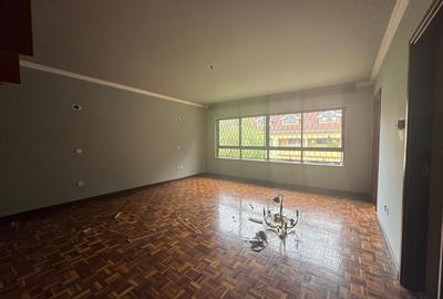 5 Bed Townhouse with En Suite in Lavington - 3