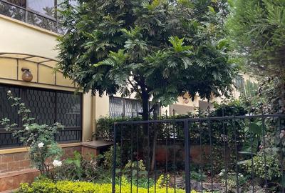 5 Bed Townhouse with En Suite at Lavington - 2