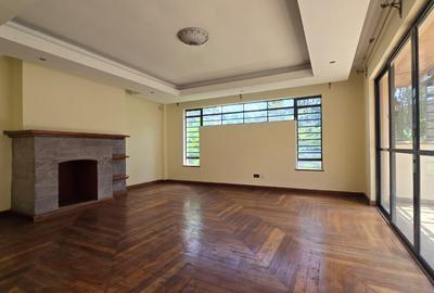 5 Bed Townhouse with En Suite in Lavington - 4