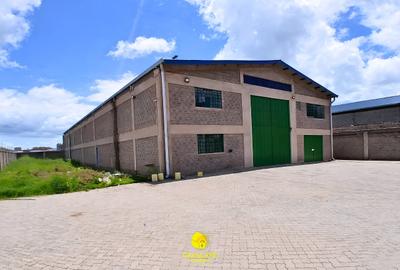 11,600 ft² Warehouse with Fibre Internet in Mlolongo - 2