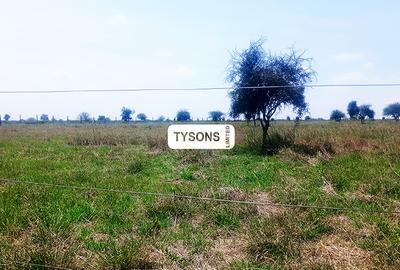 Land in Isinya - 4