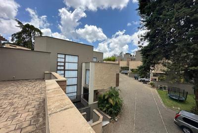 4 Bed Townhouse with En Suite in Lavington - 2