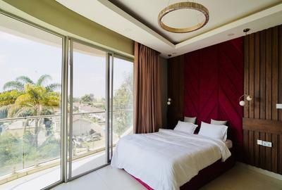 4 Bed Apartment with En Suite at 2026-510 - 3
