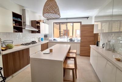 5 Bed Townhouse with En Suite at Lavington Off Muthangari Drive - 2