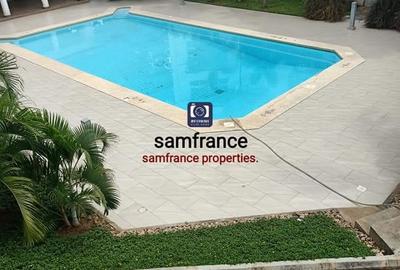 Serviced 4 Bed Apartment with En Suite at Links Road - 3