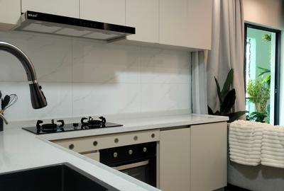 2 Bed Apartment with En Suite at Wood Avenue - 2