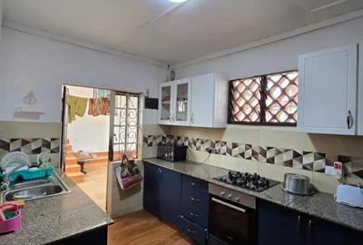 4 Bed House with En Suite in Loresho - 3