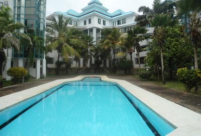 3 Bed Apartment with En Suite at As1026