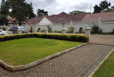 5 Bed Townhouse with En Suite at Lavington