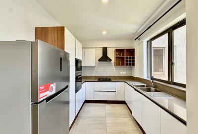 Furnished 2 Bed Apartment with En Suite at Rhapta Rd - 3