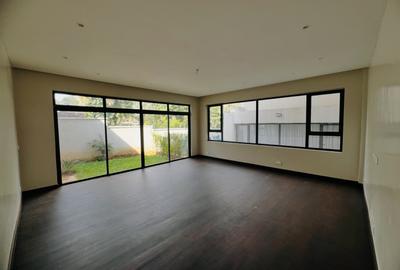 5 Bed Townhouse with En Suite at Manyani East - 4