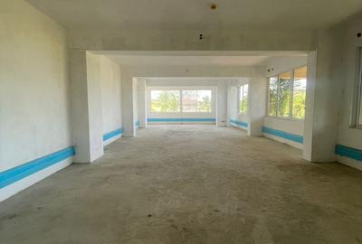 1,130 ft² Office with Service Charge Included at Links Road