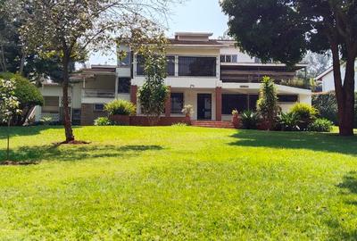 5 Bed House with En Suite in Gigiri