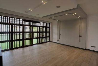 Serviced 4 Bed Apartment with En Suite at Lavington