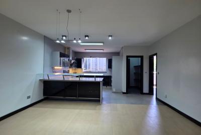 3 Bed Apartment with En Suite in Riverside - 4