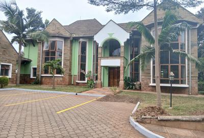 5 Bed Villa with En Suite in Runda - 3
