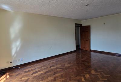 3 Bed Apartment with En Suite in Lavington - 4