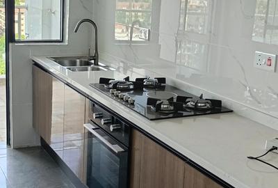 2 Bed Apartment with En Suite at Riverside Drive - 4