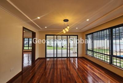 5 Bed House with En Suite in Loresho - 3