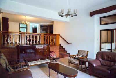 4 Bed Townhouse with En Suite in Westlands Area