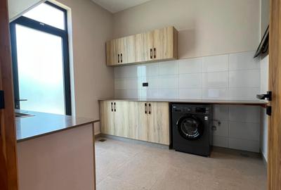 4 Bed Villa with En Suite at Loresho - 3