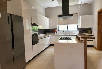 4 Bed Villa with En Suite in Loresho - 2