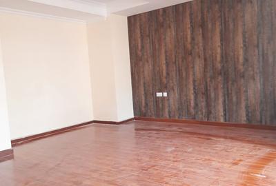 5 Bed Townhouse with En Suite in Lavington - 4
