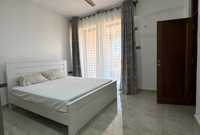 Serviced 2 Bed Apartment with En Suite at 1St Avanue - 3