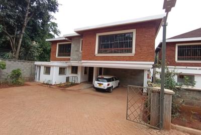 5 Bed Townhouse with En Suite at Shanzu Road