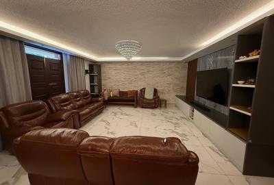5 Bed Townhouse with En Suite in Lavington - 2
