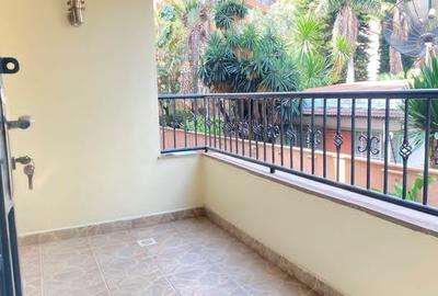 4 Bed Apartment with En Suite at Parklands - 2