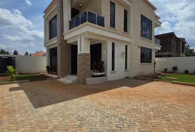4 Bed House with En Suite in Ruiru - 2