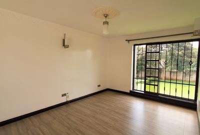 5 Bed House with En Suite in Runda - 4