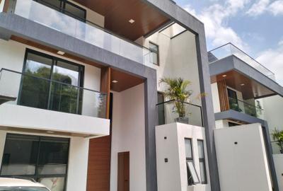5 Bed Townhouse with En Suite in Lavington