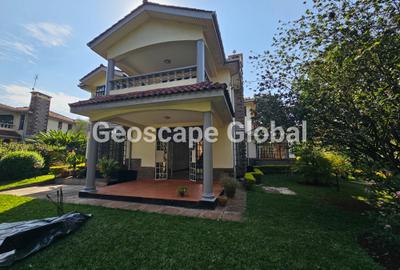 4 Bed House with En Suite in Rosslyn