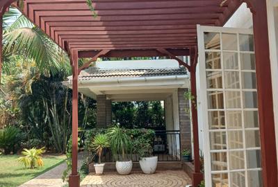 5 Bed Townhouse with En Suite in Karen - 2