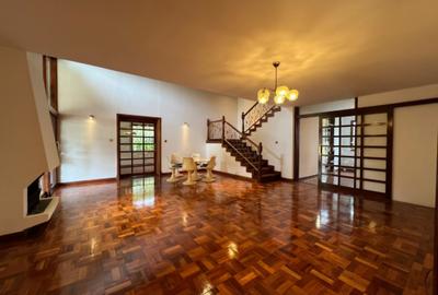 8 Bed House with En Suite at Spring Valley Rd - 2