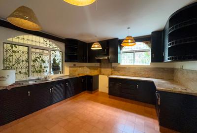 4 Bed House with En Suite in Thigiri - 3
