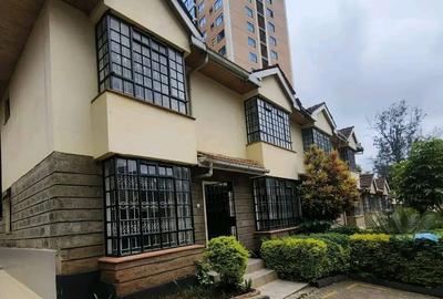4 Bed Apartment with En Suite in Kileleshwa