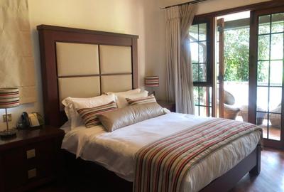 3 Bed House with En Suite in Ridgeways - 4