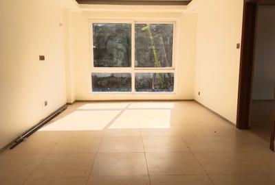 1 Bed Apartment with En Suite in Westlands Area - 2
