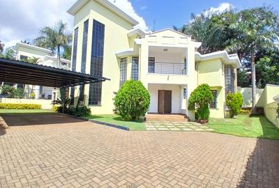 5 Bed Townhouse with En Suite at Lavington Green - 4