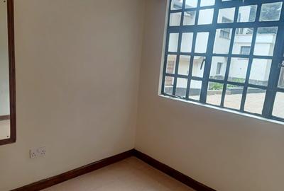 1 Bed House with Garden in Lavington - 2