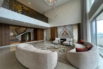 5 Bed Apartment with En Suite in Westlands Area